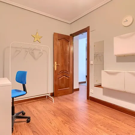 Vivienda Turistica Acogedora En Uribarri בילבאו