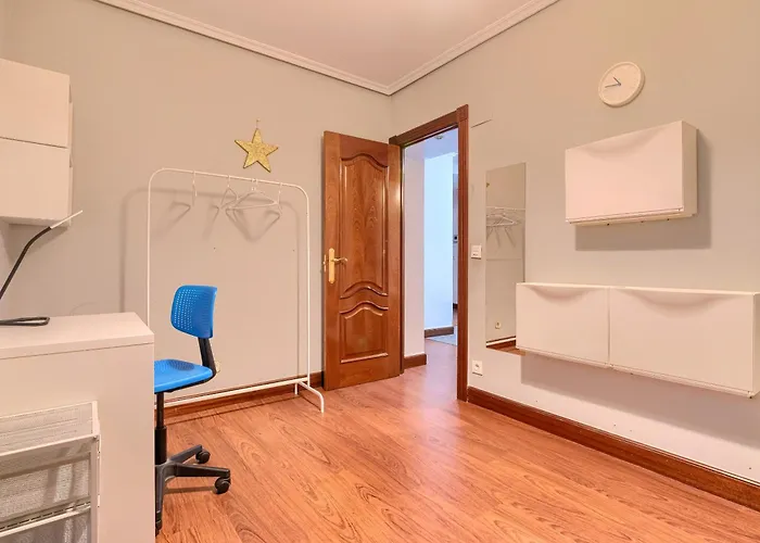 Vivienda Turistica Acogedora En Uribarri Bilbao