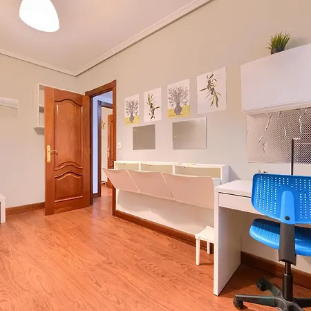 Vivienda Turistica Acogedora En Uribarri Bilbao