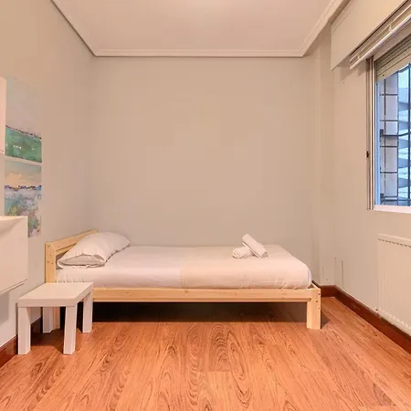Vivienda Turistica Acogedora En Uribarri * Bilbao